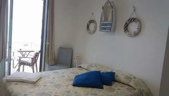 Guest house Casa Maritri Locazione Turistica 3*