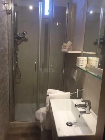 Guest house Casa Maritri Locazione Turistica 3*